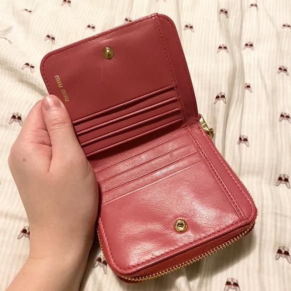 Lightly used Miu Miu wallet 5ML522 - Picture 3 of 7